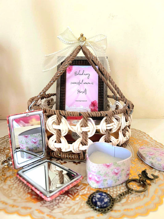 Women's day prime hamper 1